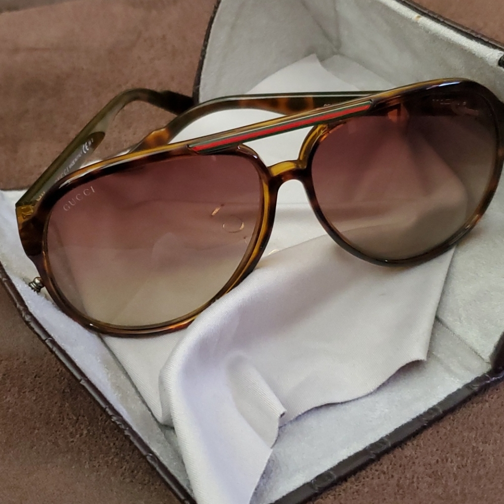 Gucci aviator shades  1627/s